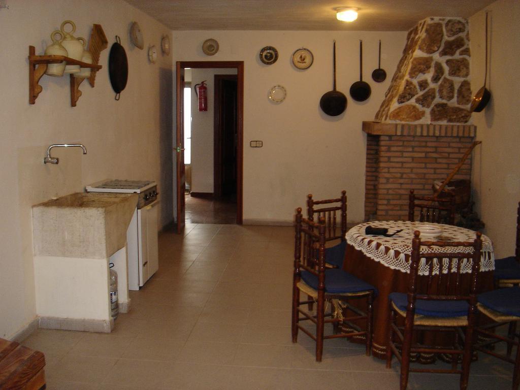 Apartamentos Serrano Ribatajada Exterior photo